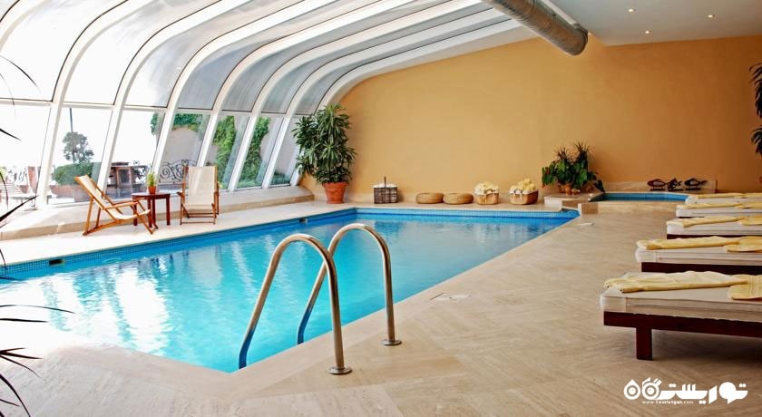 استخر سرپوشیده هتل جیناش